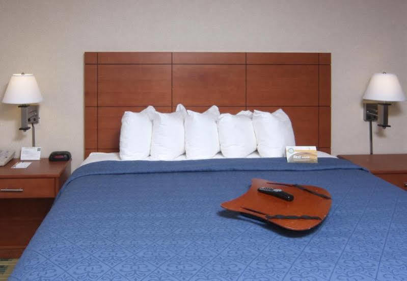 Quality Inn University Λάνσινγκ Εξωτερικό φωτογραφία